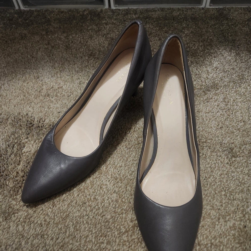Cole Haan Grand OS Gray Leather Pump Size 9B - Picture 2 of 4